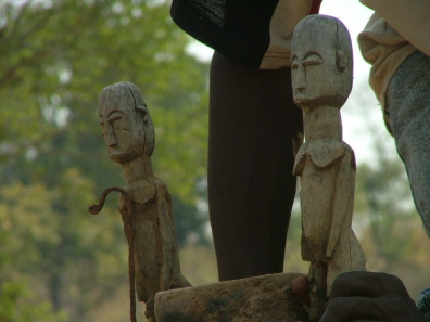 Dachaltar-Figuren von Varbiré in Kimabrera