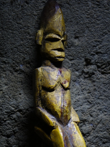 Fünf Jahre alter Divinationsstab beim Wahrsager Ouattara Badanou am 21.11.2019 Fünf Jahre alter Divinationsstab beim Wahrsager Ouattara Badanou am 21.11.2019