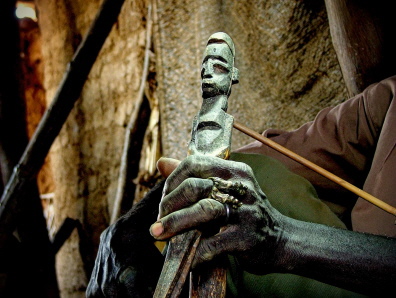 Divinationsstab des Wahrsagers Traoré Souro von 1990. Divinationsstab des Wahrsagers Traoré Souro von 1990.